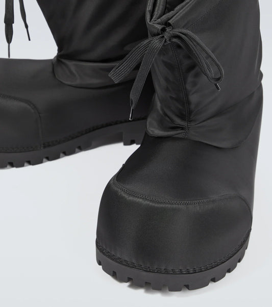 Balenciaga alska boots